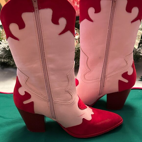 Women's Cowgirl western boots, red and pink with hearts, Size 37( US 6.5) - Picture 2 of 8